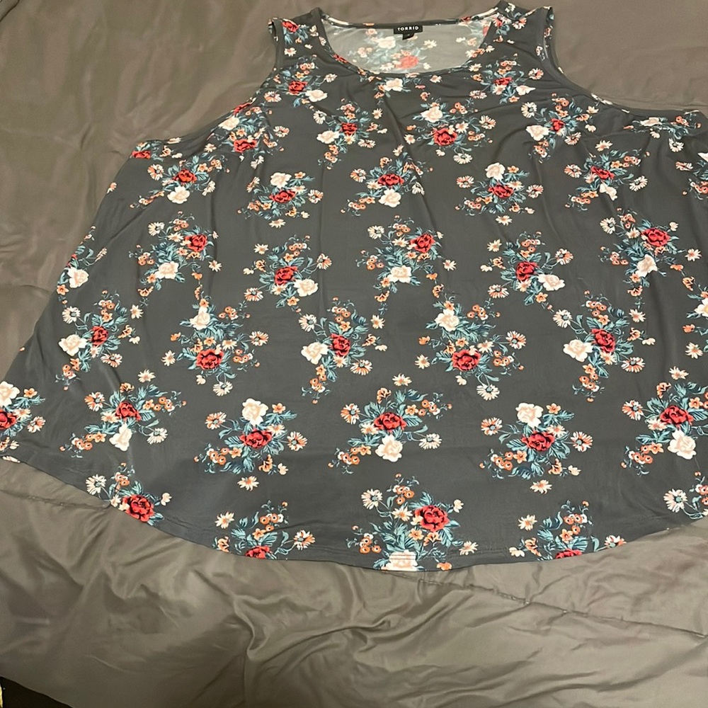 Torrid grey flora tank